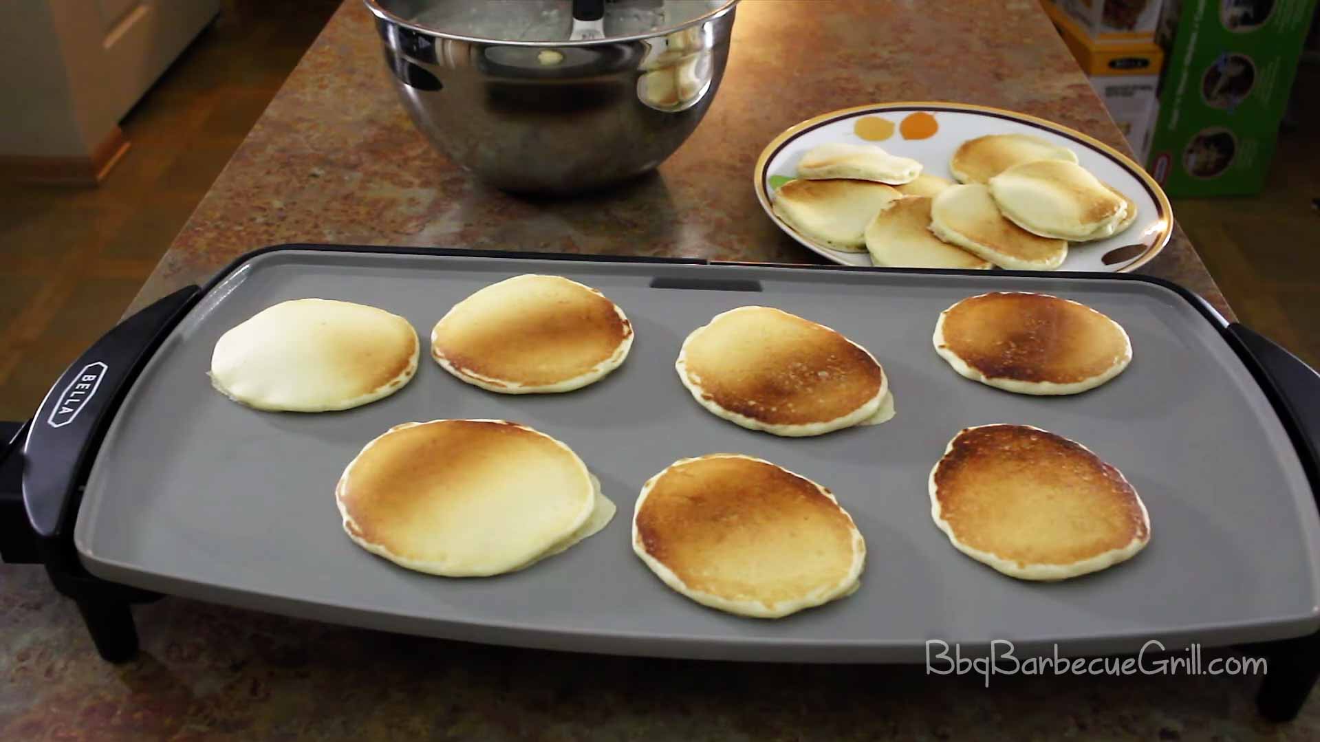 Breakfast Lover? Check Out the Best Electric Grills for Pancakes in