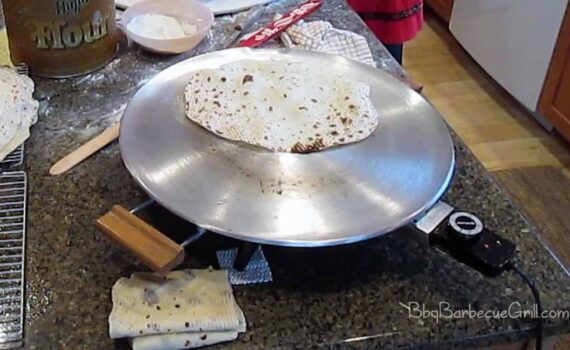 Best large round electric griddle