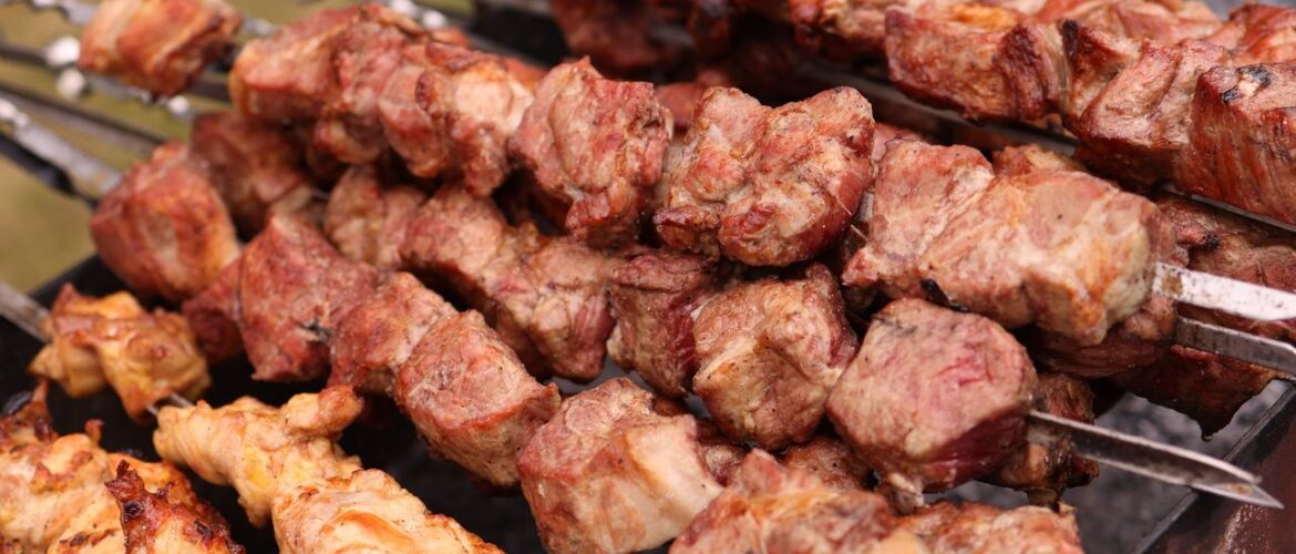 How long to grill chicken kabobs on charcoal