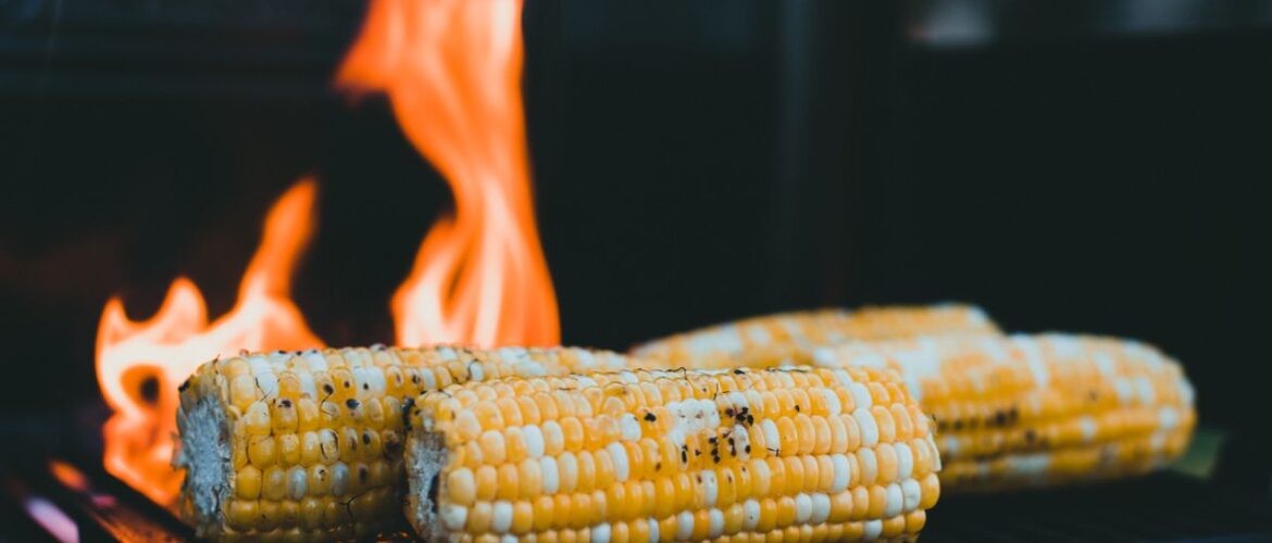 How to charcoal grill corn on the cob