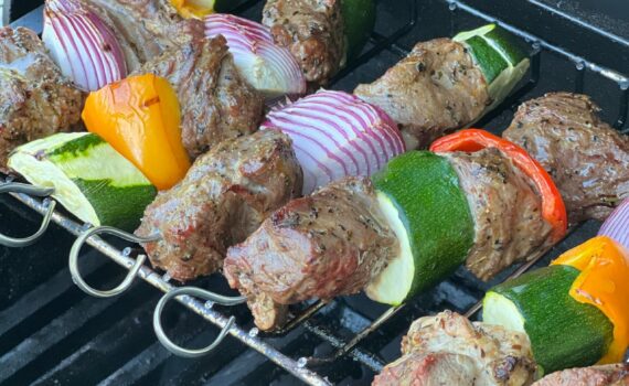 How to cook kabobs on gas grill